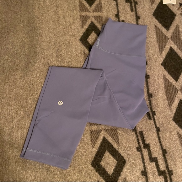 Lululemon Wunder Train High-Rise Crop 23", size 6 - Picture 4 of 6